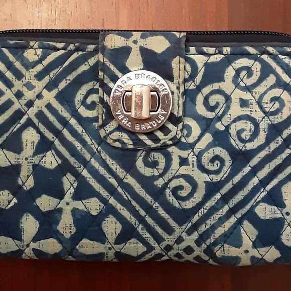 Vera Bradley Handbags - Vera Bradley Wallet
